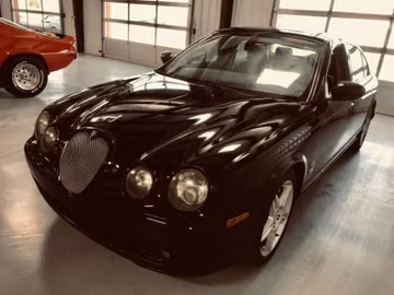 Jaguar S Type R, 2004