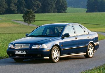 Volvo S40 1.8 specs
