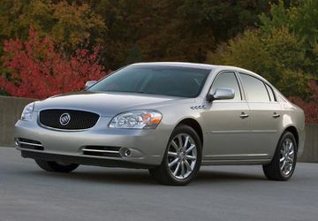Buick Lucerne Super specs