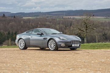 Aston Martin Vanquish 2+2 Coupé, 2002