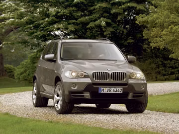 BMW X5 4.8i E70 specs