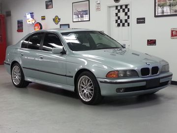 BMW 528i Sedan, 1997