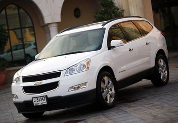 Chevrolet Traverse AWD (Mk I) specs