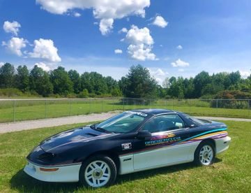 Chevrolet Camaro Sedan, 1993