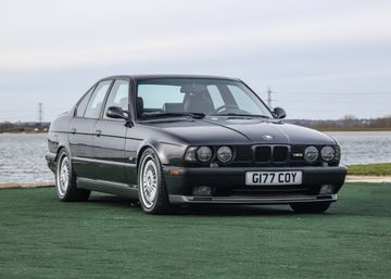 BMW M5, 1990