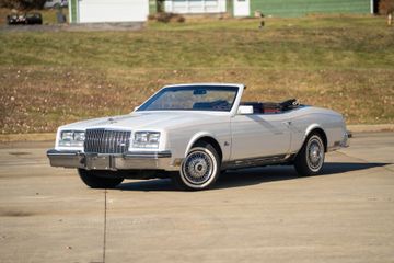 Buick Riviera Convertible, 1983