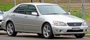 Lexus IS 300 specs
