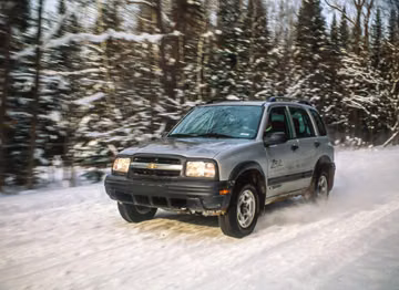 Chevrolet Tracker 4-door (Mk II) specs