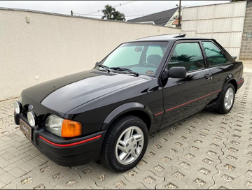 Ford Escort XR3 1.6 CHT (Mk IV E100) specs