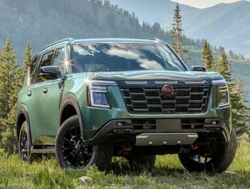 Nissan Armada AWD (Mk III) specs