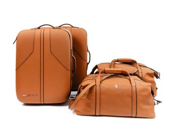 Ferrari 812 Superfast Luggage Set