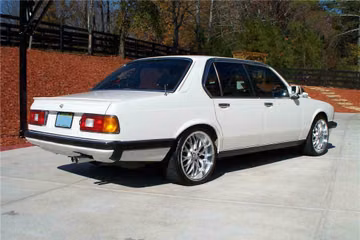 BMW 733 4 DOOR SEDAN, 1984