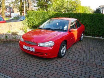 Ford Mondeo ST24 specs