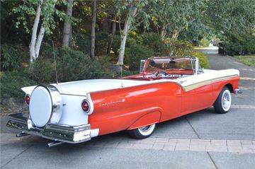 FORD FAIRLANE 500 SKYLINER RETRACTABLE HARDTOP, 1957