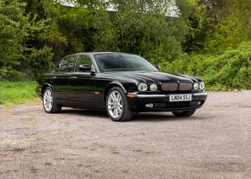 Jaguar XJR, 2004