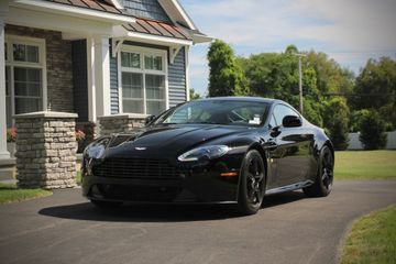 Aston Martin V8 Vantage GT Coupe, 2015