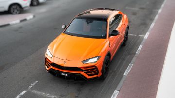 Lamborghini Urus Full Body Custom Paint by DEIZ GARAGE