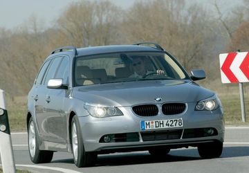 BMW 535d Touring (E61) specs