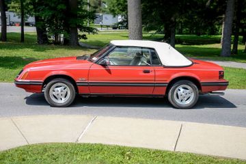Ford Mustang Convertible, 1983