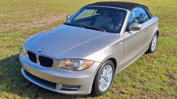BMW 128i Convertible, 2011