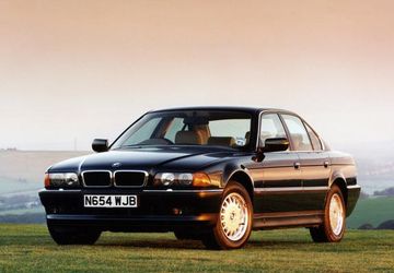 BMW 730i (E38) specs