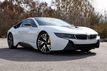 BMW i8, 2015
