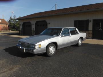 Cadillac Sedan DeVille, 1990