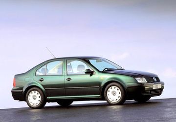 VW Bora 1.6 specs