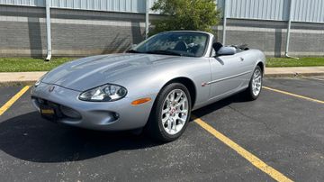 Jaguar XKR Convertible, 2000