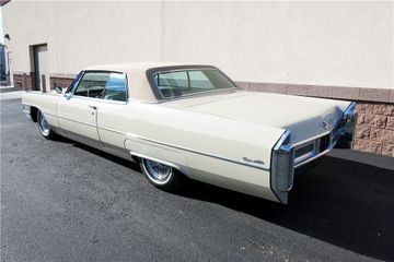 CADILLAC COUPE DE VILLE, 1965