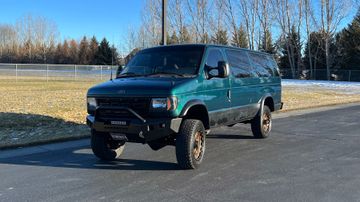 Фургон Ford Econoline XLT, 2001 года