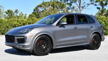 Porsche Cayenne GTS, 2016