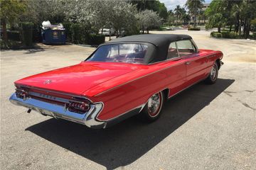 BUICK ELECTRA 225 CONVERTIBLE, 1961