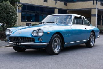 Ferrari 330 GT 2+2 Series I, 1964