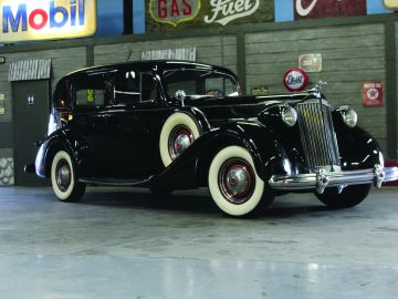 Packard Super Eight Touring Sedan, 1937