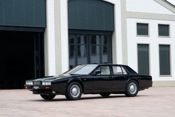 Aston Martin Lagonda Series 4, 1990