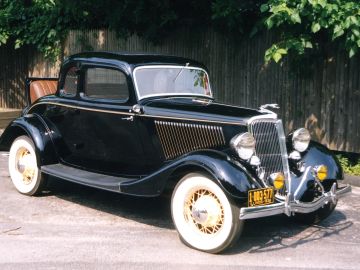 Ford V8 5 Window Coupe, 1934