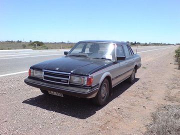 Toyota Cressida 2.8 (Mk II 145 PS) specs