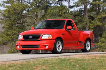 Ford F150 SVT Lightning Pickup, 2003