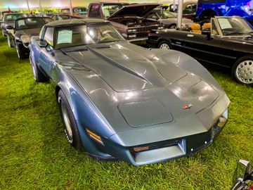 127 - Chevrolet Corvette Coupe, 1982