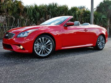 Infiniti G37 Convertible, 2011