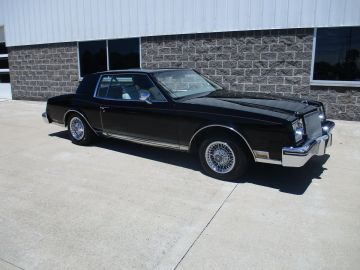 Buick Riviera, 1984