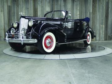 Packard One-Twenty Convertible Sedan, 1939