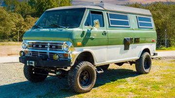 فان تخييم Ford Econoline موديل 1971