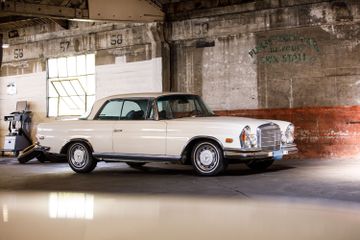 Купе Mercedes-Benz 280SE 3.5, 1971 год