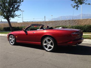 JAGUAR XKR CONVERTIBLE, 2004