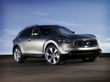Infiniti FX50 (Mk II) specs