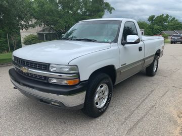 Chevrolet Silverado Pickup, 2000