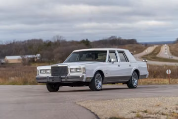Lincoln Town Car Sedan, 1988