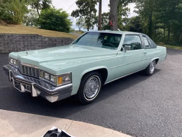 Cadillac Coupe DeVille Sedan, 1977
